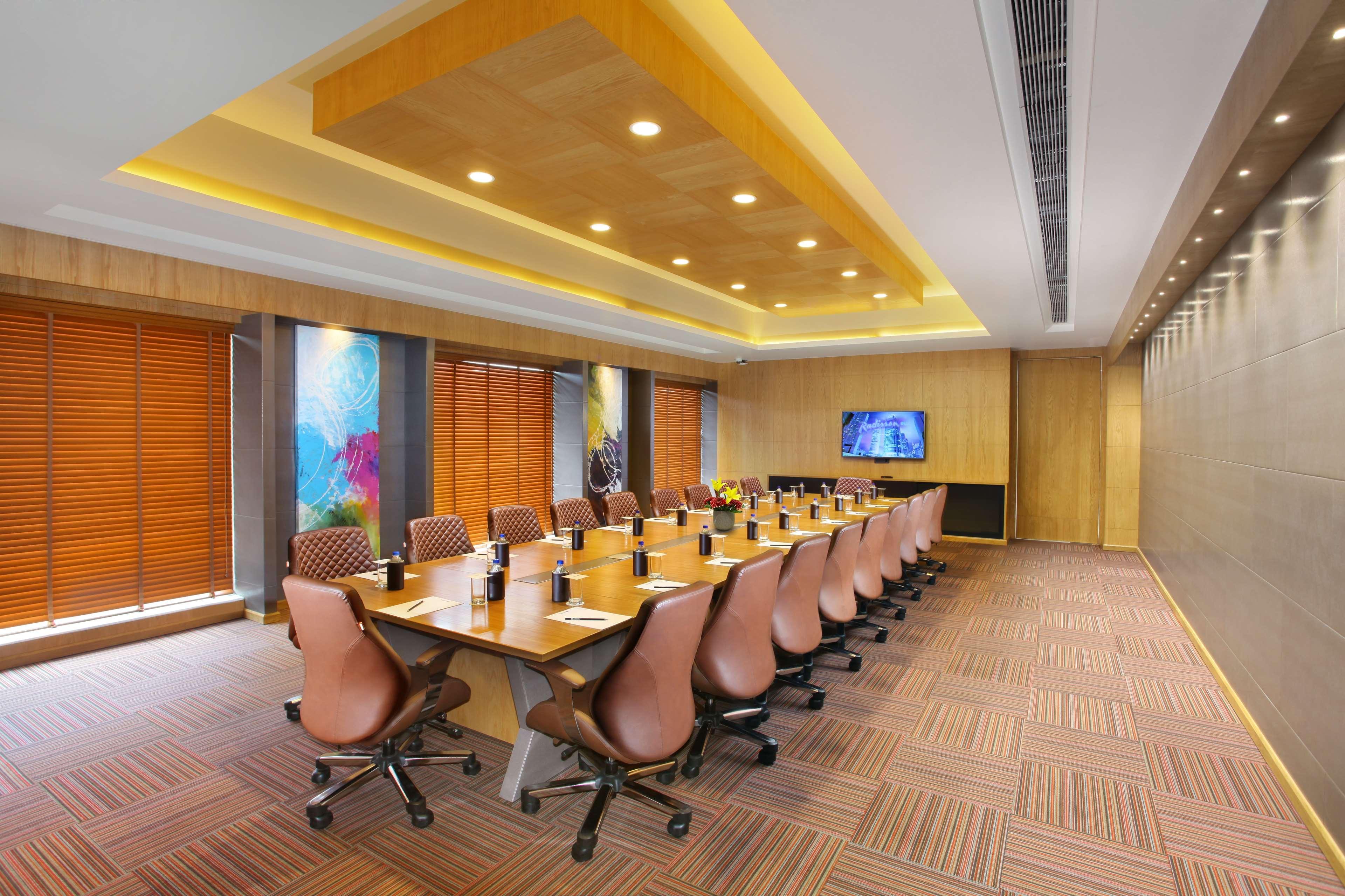Hotel Radisson Blu Jammu Exterior foto
