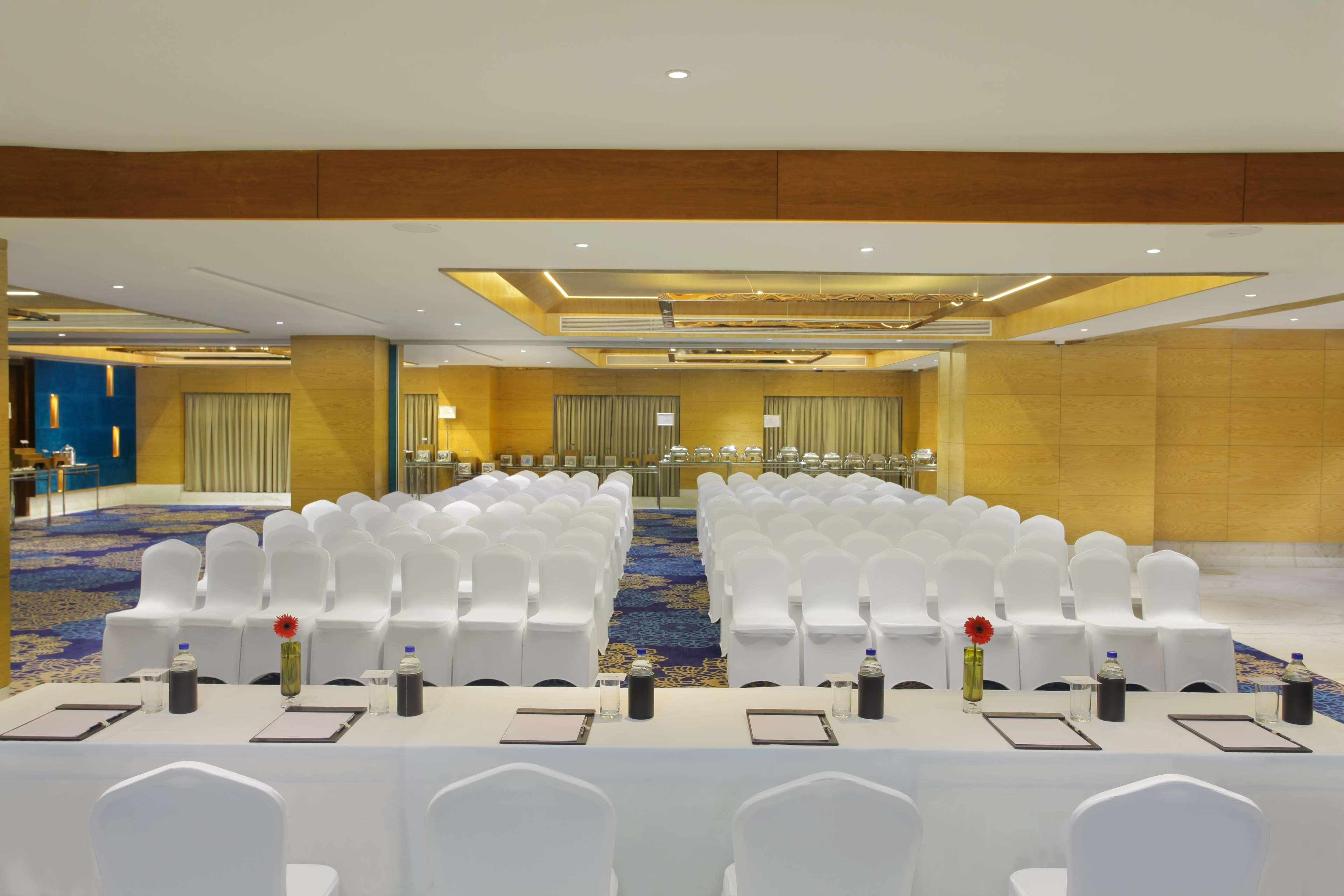 Hotel Radisson Blu Jammu Exterior foto
